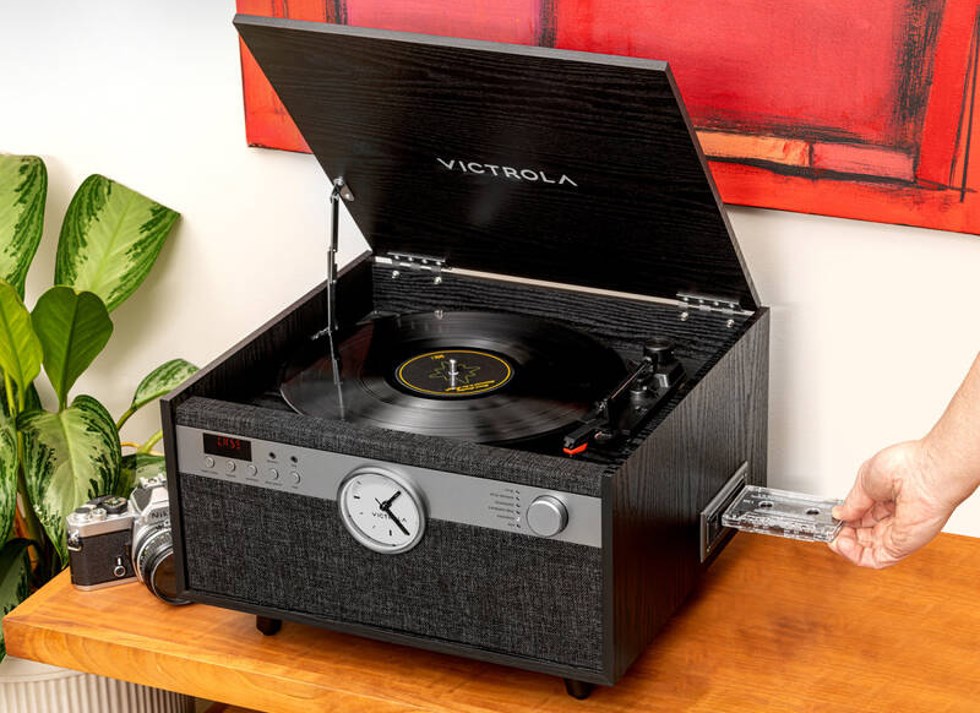 Victrola VTA-830SB-BLK Century Signature hudební centrum